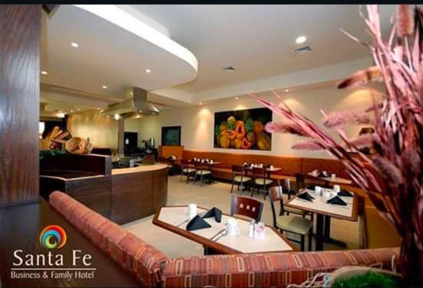 Hotel Santa Fe Camargo Exteriör bild