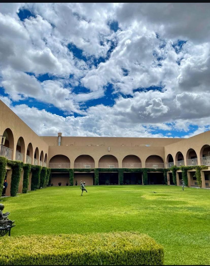 Hotel Santa Fe Camargo Exteriör bild