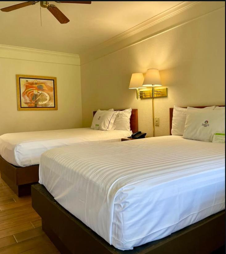 Hotel Santa Fe Camargo Exteriör bild